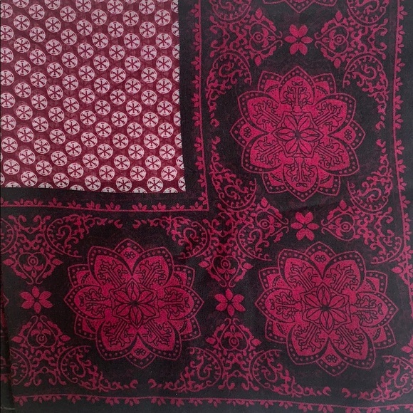 scraf - Picture 5 of 5